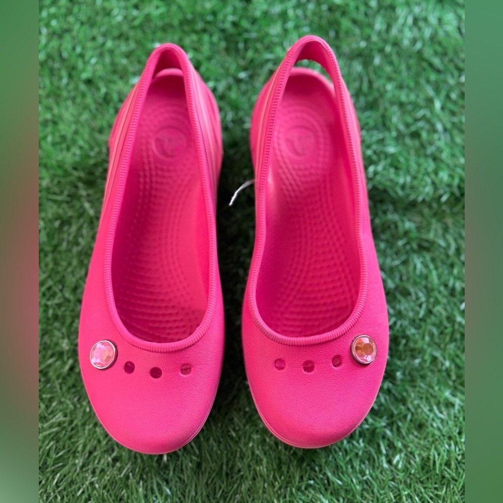 Crocs Kids Vibrant Pink Slip-On Shoes Size J-2